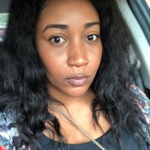 Meet your Posher, Andrea